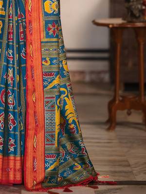 Navy blue ethnic motifs zari navy blue silk blend patola saree 5