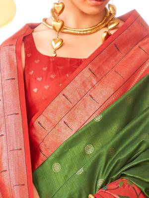 Green woven design zari  banarasi saree 4