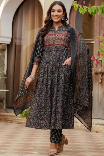 women ethnic motifs printed panelled  cotton kurta with trousers & with dupatta