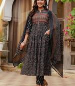women ethnic motifs printed panelled  cotton kurta with trousers & with dupatta