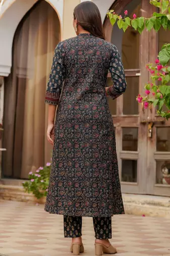 women ethnic motifs printed panelled  cotton kurta with trousers & with dupatta