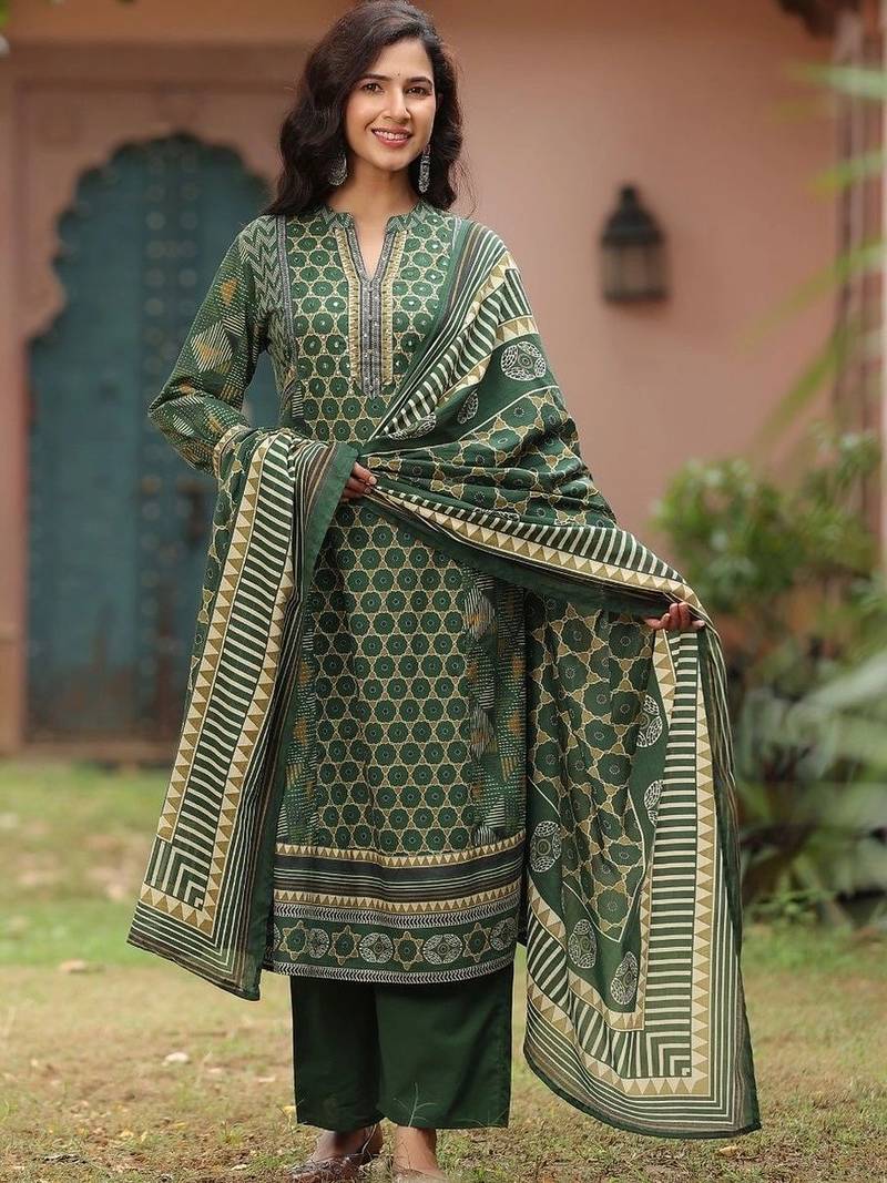 women printed regular thread work  cotton kurta with palazzos & with dupatta