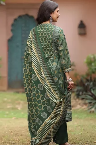 women printed regular thread work  cotton kurta with palazzos & with dupatta