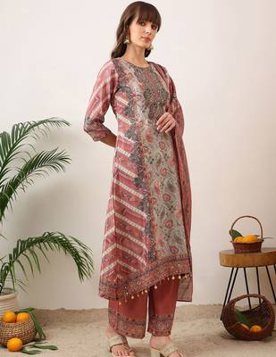 women ethnic motifs printed regular kurta with palazzos & with dupatta 2