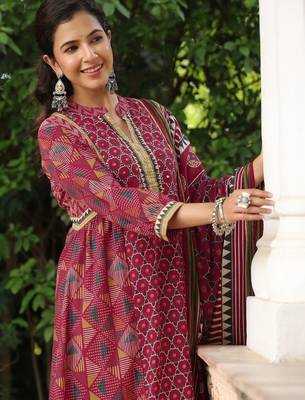 women ethnic motifs printed regular mirror work  cotton kurta with trousers & with dupatta 4