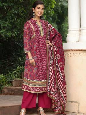 women ethnic motifs printed regular mirror work  cotton kurta with trousers & with dupatta 6