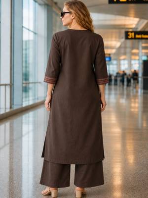 women ethnic motifs embroidered regular thread work  cotton kurta with palazzos 4