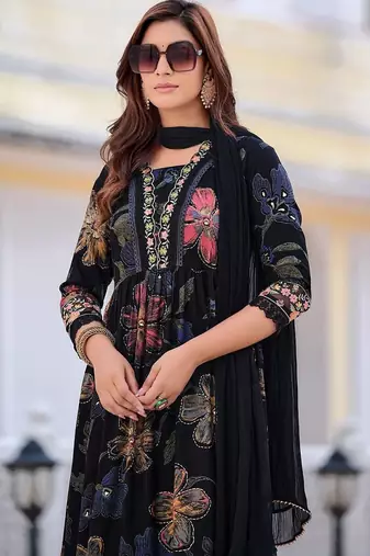 women floral printed regular thread work kurta with trousers & with dupatta