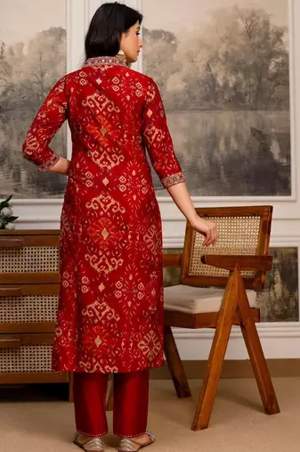 women ethnic motifs printed regular thread work kurta with trousers & with dupatta