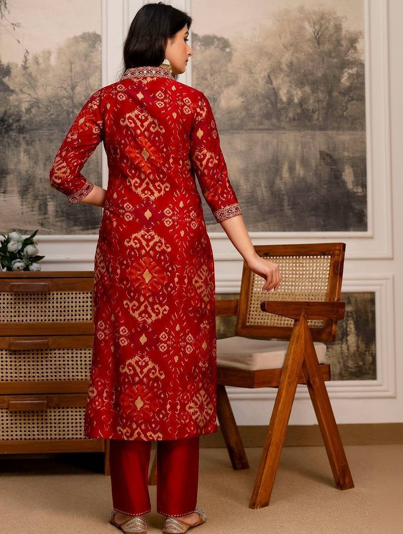 women ethnic motifs printed regular thread work kurta with trousers & with dupatta