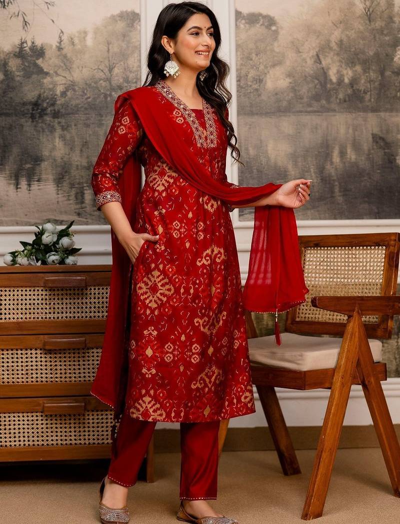 women ethnic motifs printed regular thread work kurta with trousers & with dupatta