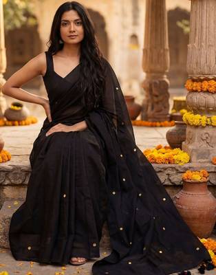 Black embellished  cotton khadi saree 4
