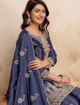 women embroidered regular kurta with palazzos & with dupatta 2
