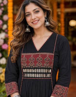 women ethnic motifs embroidered empire mirror work  cotton kurta with palazzos & with 4