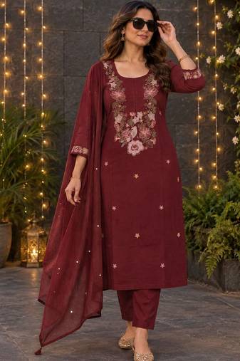 women ethnic motifs embroidered regular thread work  cotton kurta with trousers & with