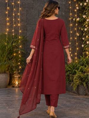 women ethnic motifs embroidered regular thread work  cotton kurta with trousers & with 3