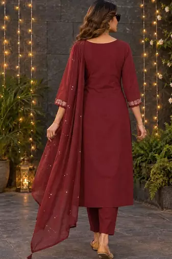 women ethnic motifs embroidered regular thread work  cotton kurta with trousers & with