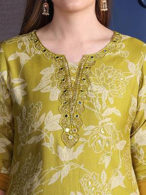 women floral printed kurta with palazzos & dupatta 2