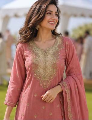 women ethnic motifs embroidered regular kurta with palazzos & with dupatta 4