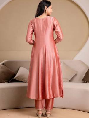 women ethnic motifs embroidered regular thread work  silk kurta with trousers & with dupatta 4