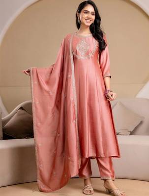 women ethnic motifs embroidered regular thread work  silk kurta with trousers & with dupatta 5