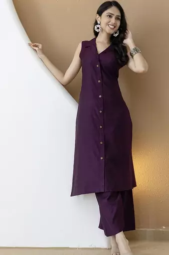 women regular kurta with palazzos