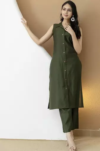 women regular kurta with palazzos