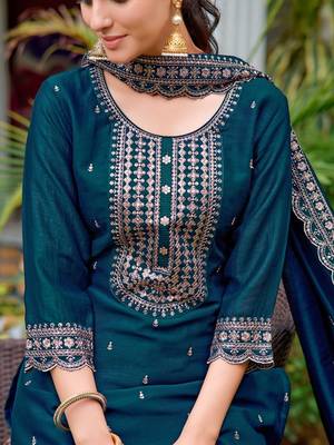 women ethnic motifs embroidered regular thread work kurta with patiala & with dupatta 2