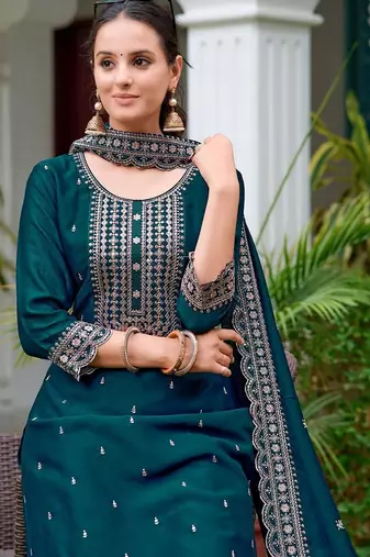 women ethnic motifs embroidered regular thread work kurta with patiala & with dupatta