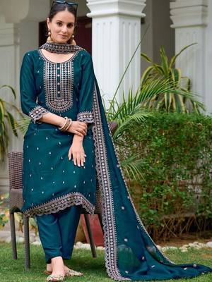 women ethnic motifs embroidered regular thread work kurta with patiala & with dupatta 6