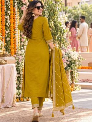 women ethnic motifs embroidered regular sequinned kurta with trousers & with dupatta 3