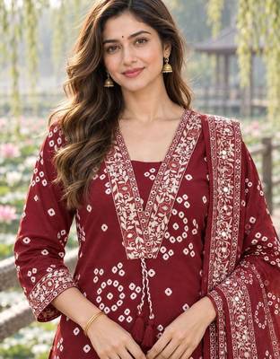 women ethnic motifs printed regular mirror work  cotton kurta with trousers & with dupatta 3