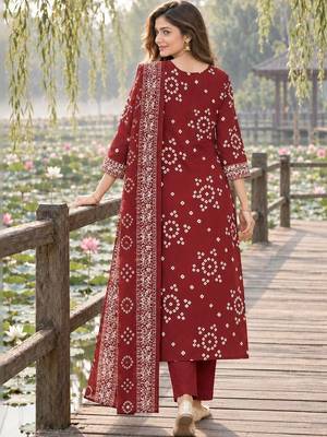women ethnic motifs printed regular mirror work  cotton kurta with trousers & with dupatta 4