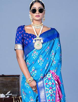 Blue ethnic motifs silk blend pochampally saree 3