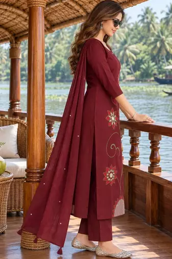 women ethnic motifs embroidered regular mirror work  cotton kurta with trousers & with