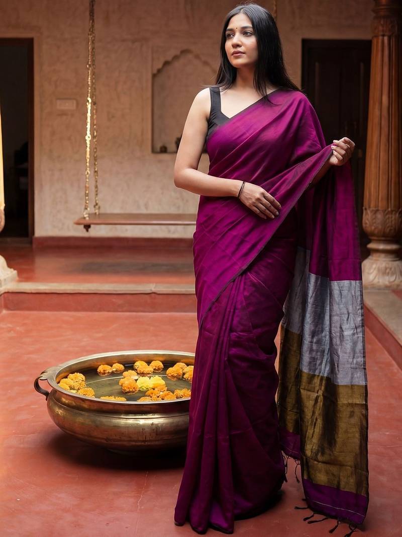 Magenta zari  cotton khadi saree
