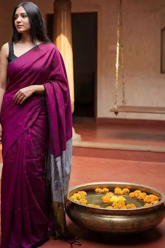 Magenta zari  cotton khadi saree