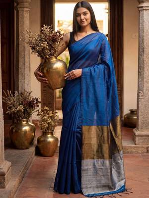 Blue woven design zari  cotton handloom khadi saree 4
