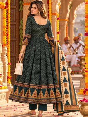 women ethnic motifs printed empire  cotton kurta with trousers & with dupatta 4