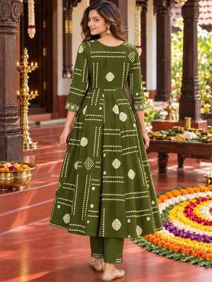 women ethnic motifs printed regular mirror work  cotton kurta with trousers & with dupatta 4