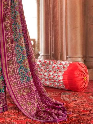 Turquoise silk blend patola saree 5