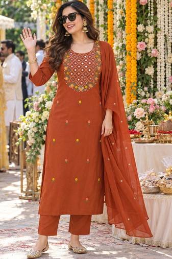 women ethnic motifs embroidered regular mirror work  cotton kurta with trousers & with