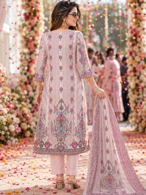 women ethnic motifs printed regular kurta with trousers & with dupatta 3