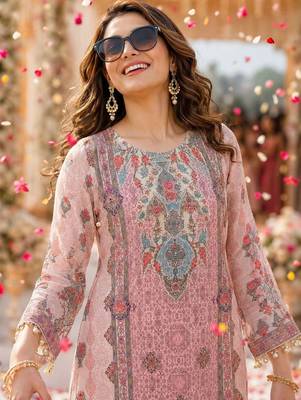 women ethnic motifs printed regular kurta with trousers & with dupatta 4