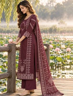 women ethnic motifs embroidered regular mirror work  cotton kurta with trousers & with 2