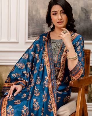 women ethnic motifs printed regular kurta with palazzos & with dupatta 7