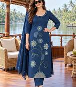 women ethnic motifs embroidered regular thread work  cotton kurta with trousers & with