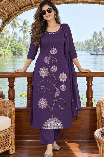women floral embroidered regular  cotton kurta with trousers & with dupatta
