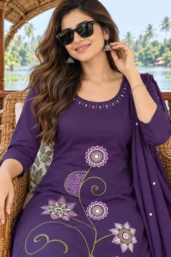 women floral embroidered regular  cotton kurta with trousers & with dupatta