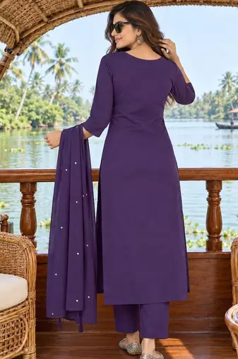 women floral embroidered regular  cotton kurta with trousers & with dupatta